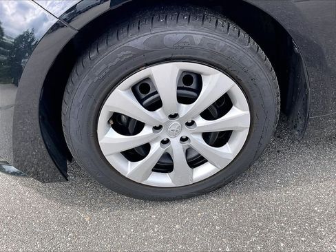 Certified 2024 Toyota Corolla LE FWD image 7