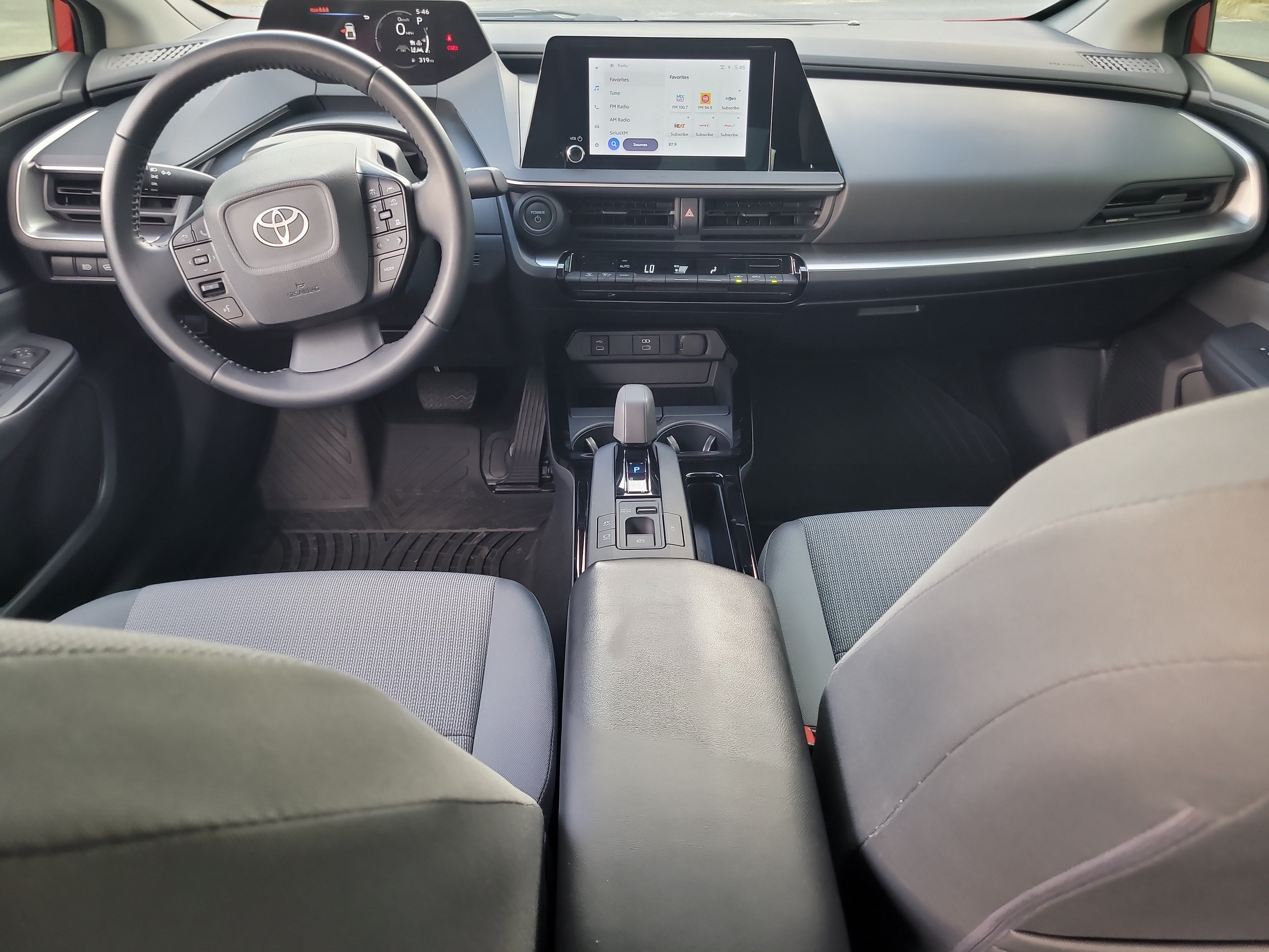 Certified 2025 Toyota Prius LE FWD image 15