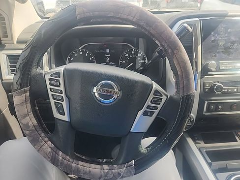 Used 2021 Nissan Titan SV w/ SV Convenience Package AWD/4WD image 20