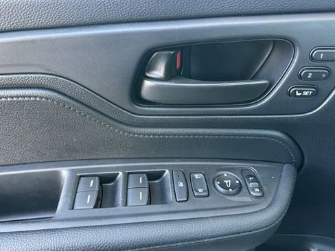 Used 2025 Honda Odyssey Sport-L image 12