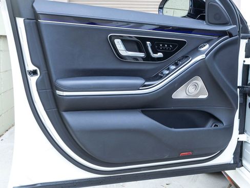 Used 2023 Mercedes-Benz S 500 4MATIC image 12