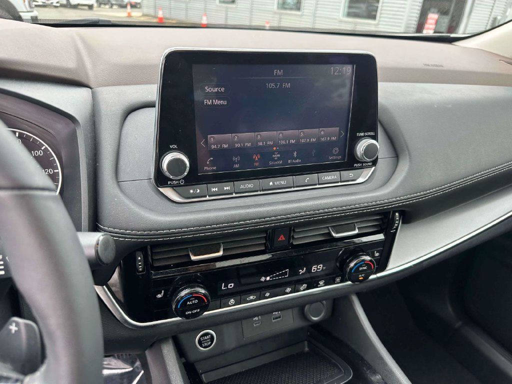 Used 2021 Nissan Rogue SV w/ Premium Package AWD/4WD image 28