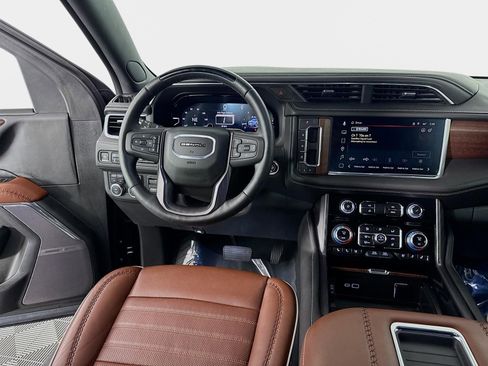 Certified 2023 GMC Yukon Denali Ultimate image 25