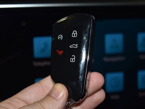 New 2026 Volkswagen Atlas SE image 13