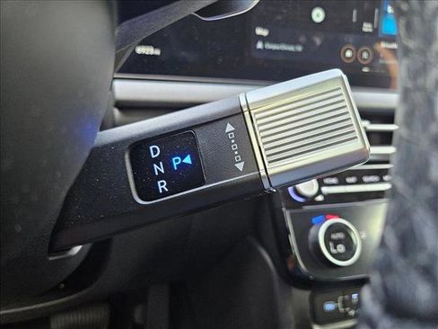 Certified 2025 Hyundai Tucson SEL image 11