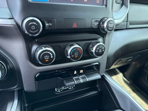 Used 2022 RAM 1500 Big Horn AWD/4WD image 22