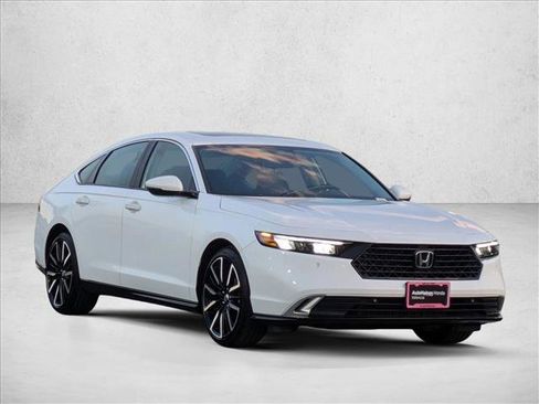 New 2025 Honda Accord Touring image 7