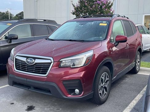 Used 2021 Subaru Forester Premium AWD/4WD image 2