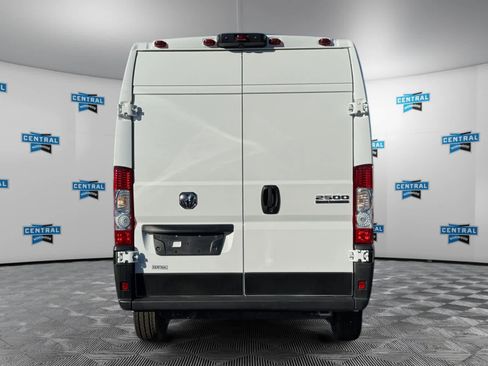 Used 2025 RAM ProMaster 2500 w/ Convenience Group image 5
