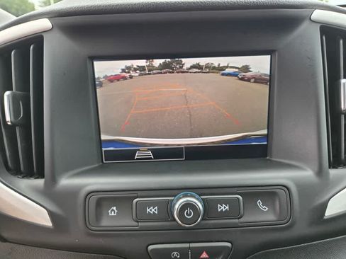 Used 2024 GMC Terrain SLE AWD/4WD image 11