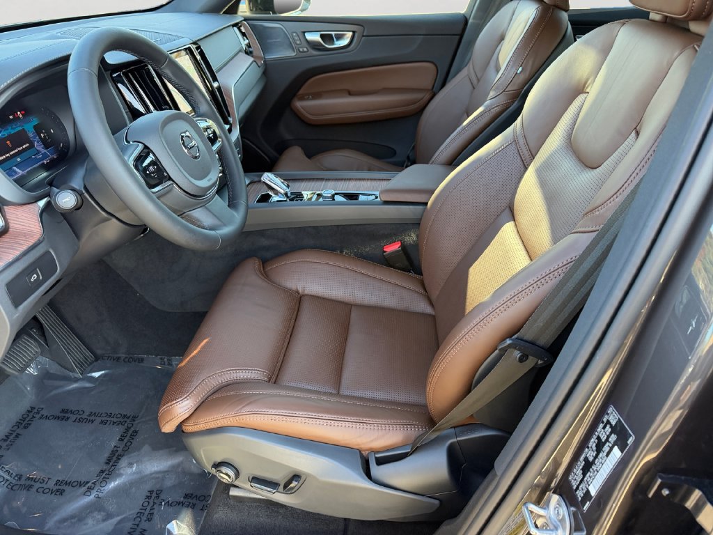 Certified 2024 Volvo XC60 B5 Ultimate w/ Climate Package AWD/4WD image 15