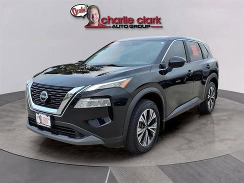 Certified 2023 Nissan Rogue SV image 1