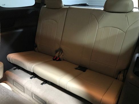 Used 2012 GMC Acadia Denali FWD image 19