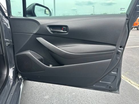 Certified 2025 Toyota Corolla LE FWD image 10