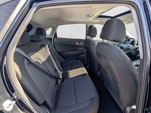 Used 2023 Hyundai Kona SEL image 18