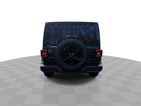 Used 2021 Jeep Wrangler Unlimited Sahara image 7