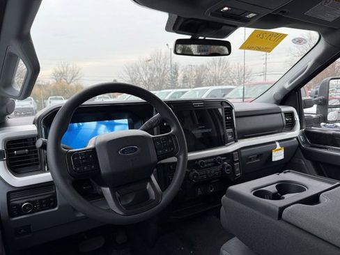 New 2026 Ford F350 XLT w/ XLT Premium Package AWD/4WD image 18