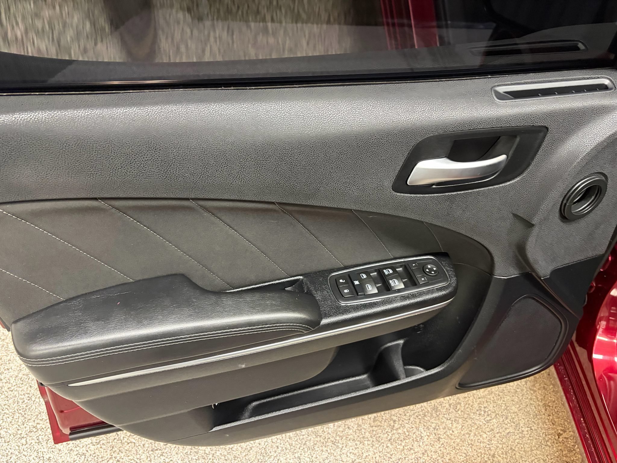 Used 2017 Dodge Charger R/T RWD image 15