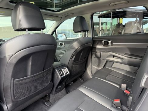 Used 2024 Kia Sorento S w/ Panoramic Sunroof Package image 35