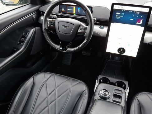 Used 2021 Ford Mustang Mach-E Select w/ Comfort/Appearance Package image 14