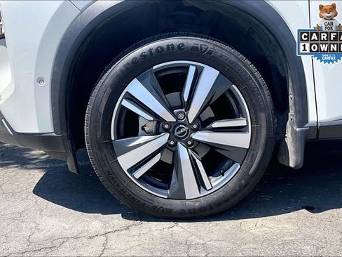 Used 2023 Nissan Rogue SL w/ SL Premium Package AWD/4WD image 9
