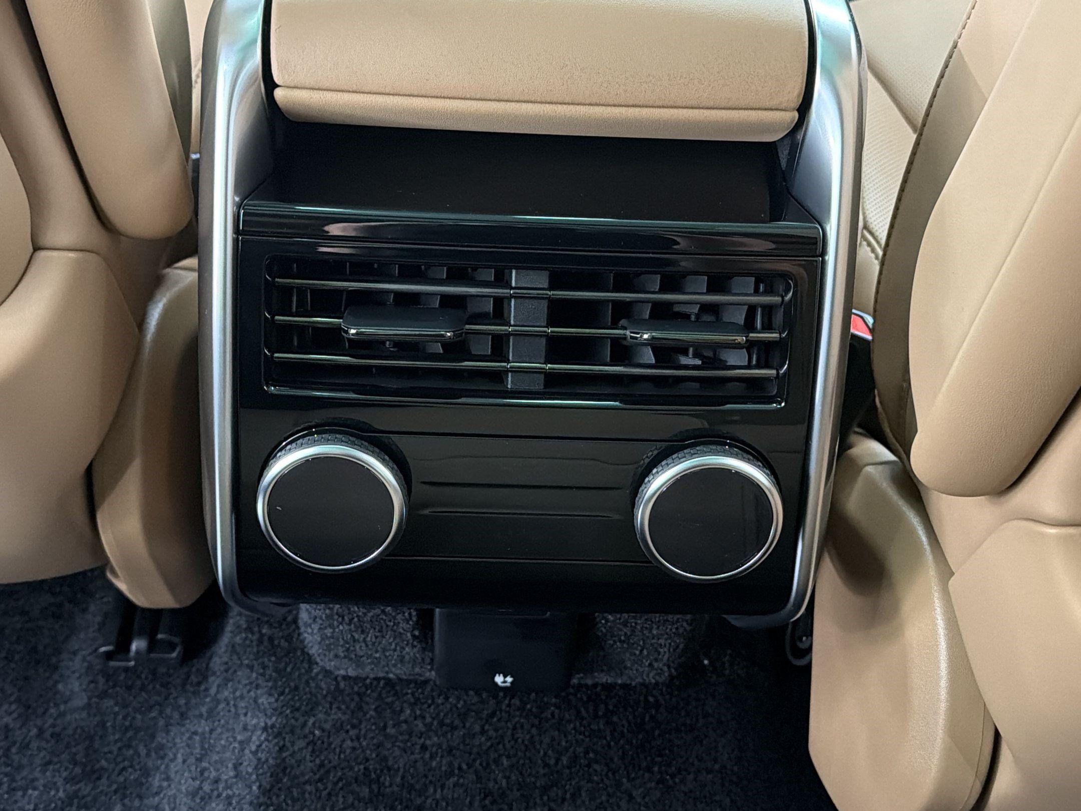 New 2026 Land Rover Range Rover SE AWD/4WD image 36