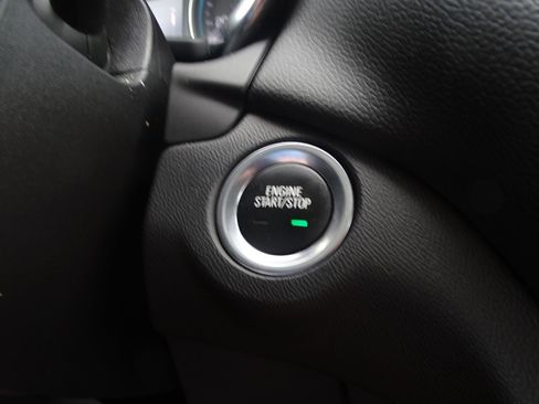 Used 2022 Chevrolet Equinox LT AWD/4WD image 21