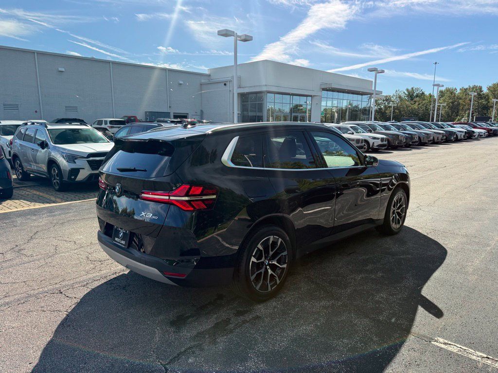 Used 2025 BMW X3 xDrive30i w/ Premium Package AWD/4WD image 5