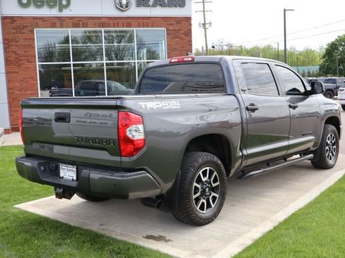 Used 2021 Toyota Tundra SR5 w/ TRD Off-Road Package AWD/4WD image 32