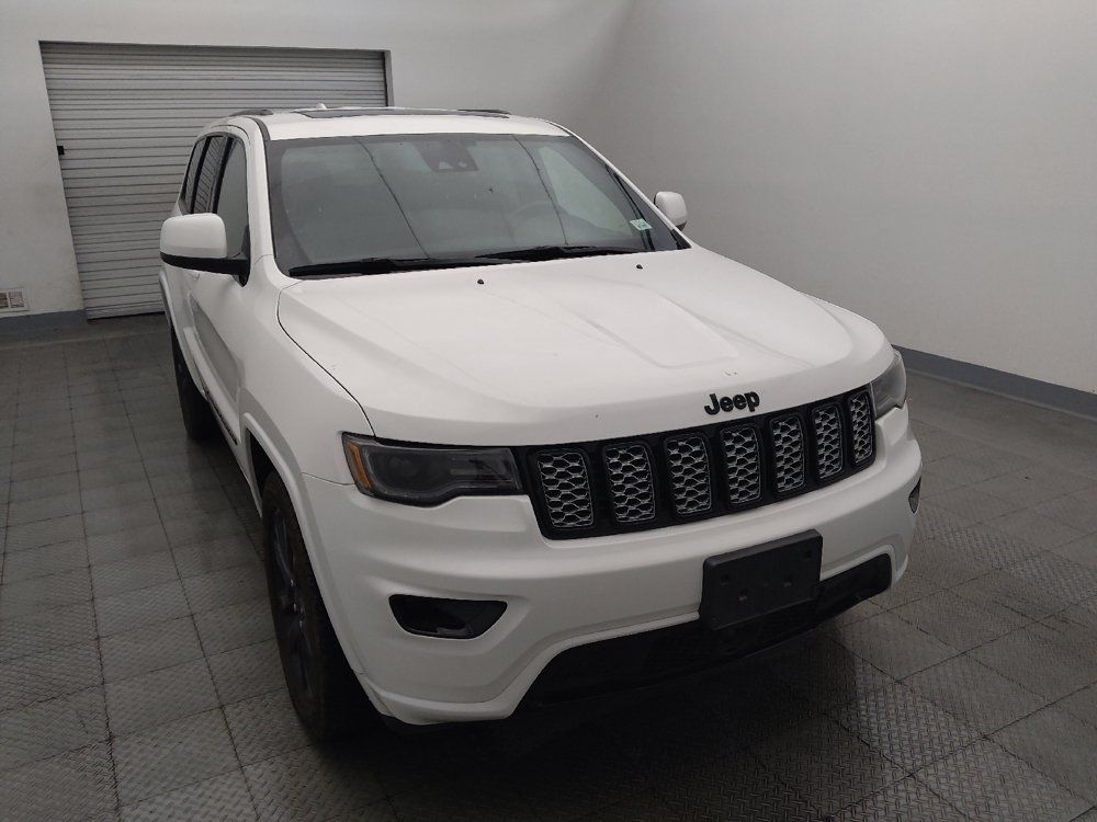 Used 2022 Jeep Grand Cherokee Laredo X RWD image 14
