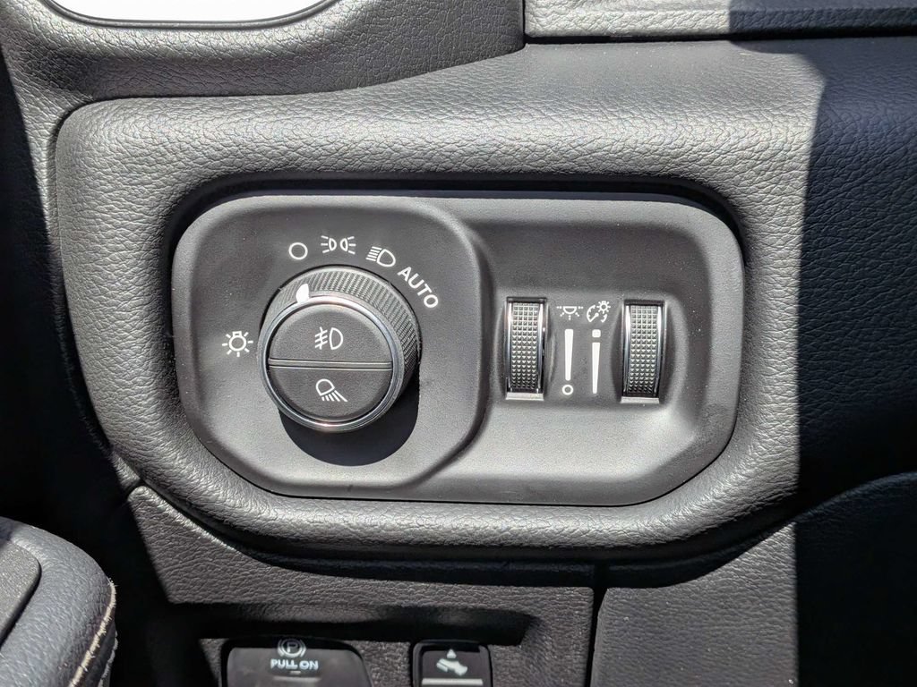 New 2026 RAM 1500 Laramie w/ Laramie Preferred Package AWD/4WD image 23