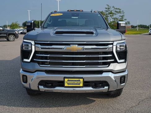 Used 2024 Chevrolet Silverado 3500 LTZ AWD/4WD image 2