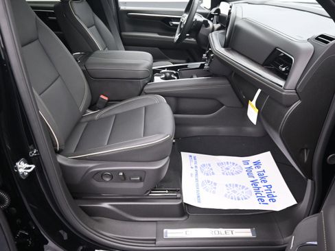 New 2026 Chevrolet Suburban Premier w/ Sun And Tow Package AWD/4WD image 37