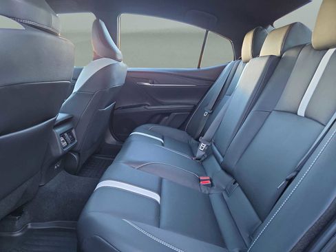 Used 2026 Toyota Camry SE image 11