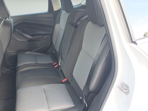 Used 2019 Ford Escape SE FWD image 19