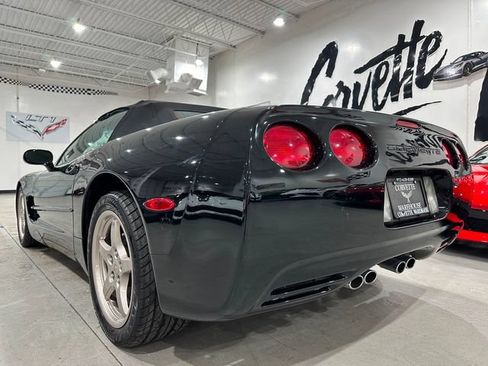 Used 2004 Chevrolet Corvette Convertible w/ Preferred Equipment Group RWD image 4
