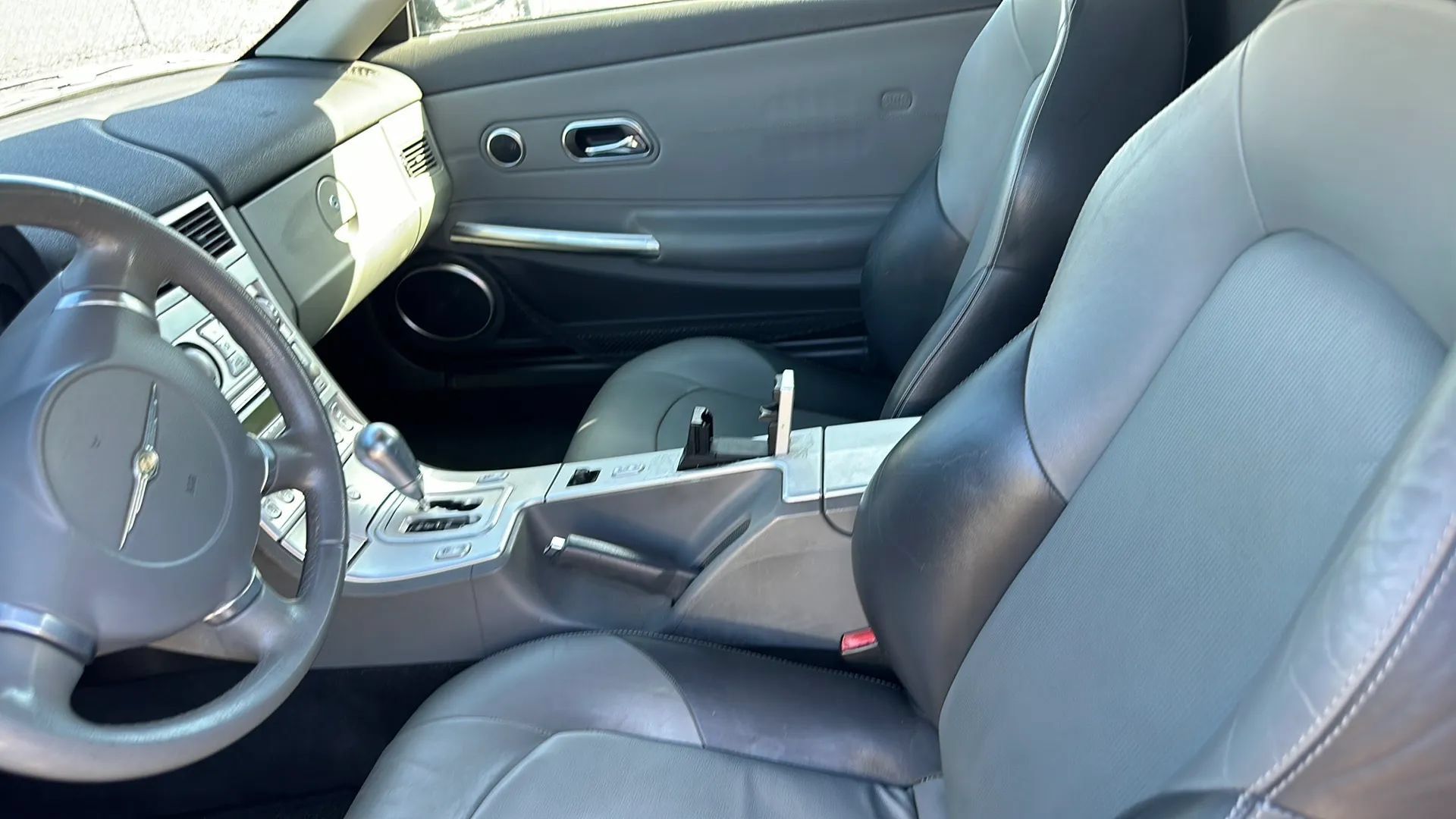 Used 2005 Chrysler Crossfire Limited RWD image 19