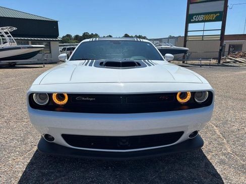 Used 2022 Dodge Challenger R/T Scat Pack w/ Shaker Package image 8