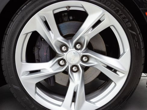 Used 2021 Chevrolet Camaro SS image 23