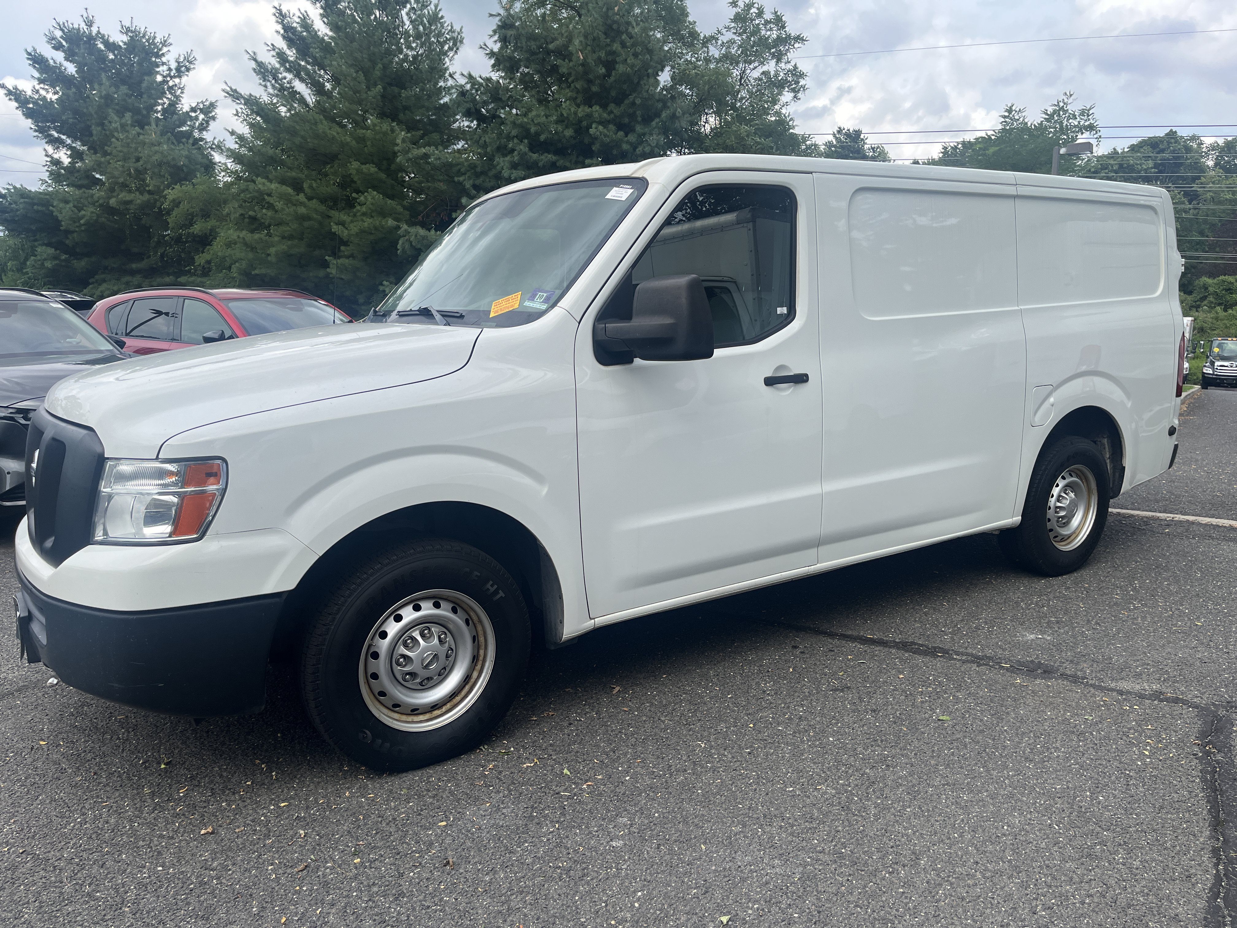 Used 2019 Nissan NV 2500 S w/ Back Door Glass Package RWD image 2