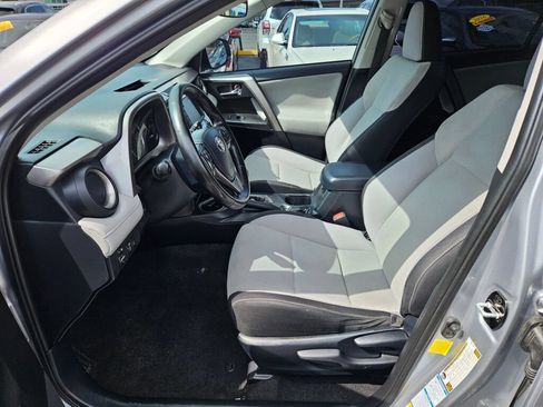 Used 2017 Toyota RAV4 XLE w/ Convenience Package AWD/4WD image 16