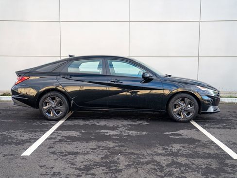 Used 2021 Hyundai Elantra SEL w/ Convenience Package image 8