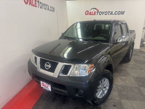 Used 2014 Nissan Frontier SV image 3