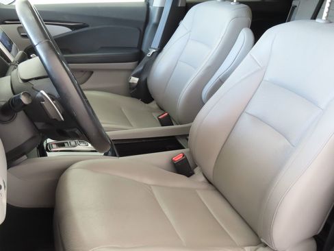Used 2020 Honda Ridgeline RTL-E image 11