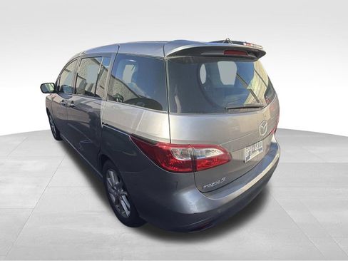 Used 2012 MAZDA MAZDA5 Touring w/ Moonroof & Audio Pkg image 3