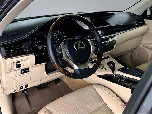 Used 2015 Lexus ES 350 w/ Luxury Package FWD image 14