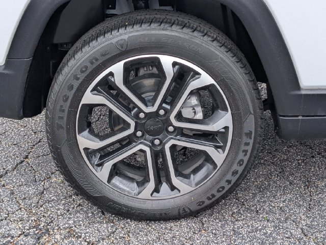 Used 2024 Jeep Compass Limited AWD/4WD image 9