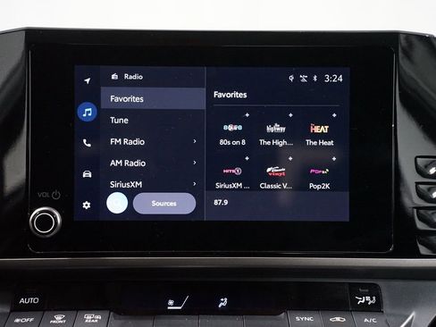 Used 2025 Toyota Camry LE image 18