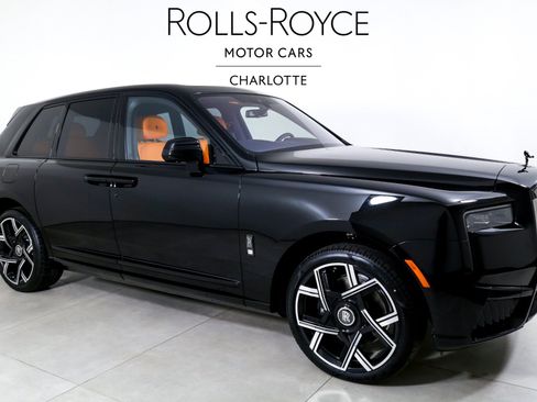 Used 2026 Rolls-Royce Cullinan Black Badge AWD/4WD image 5