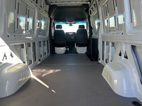 New 2026 Mercedes-Benz Sprinter 2500 image 17